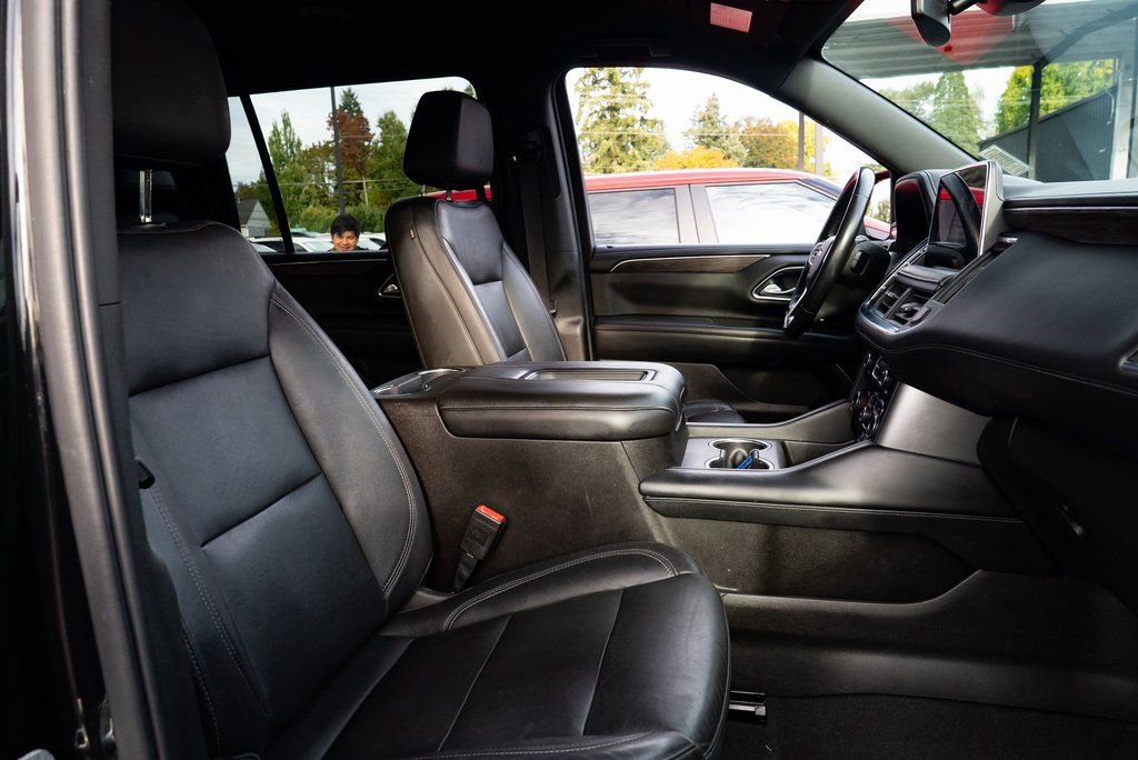 Used 2021 Chevrolet Suburban LT AWD/4WD image 24