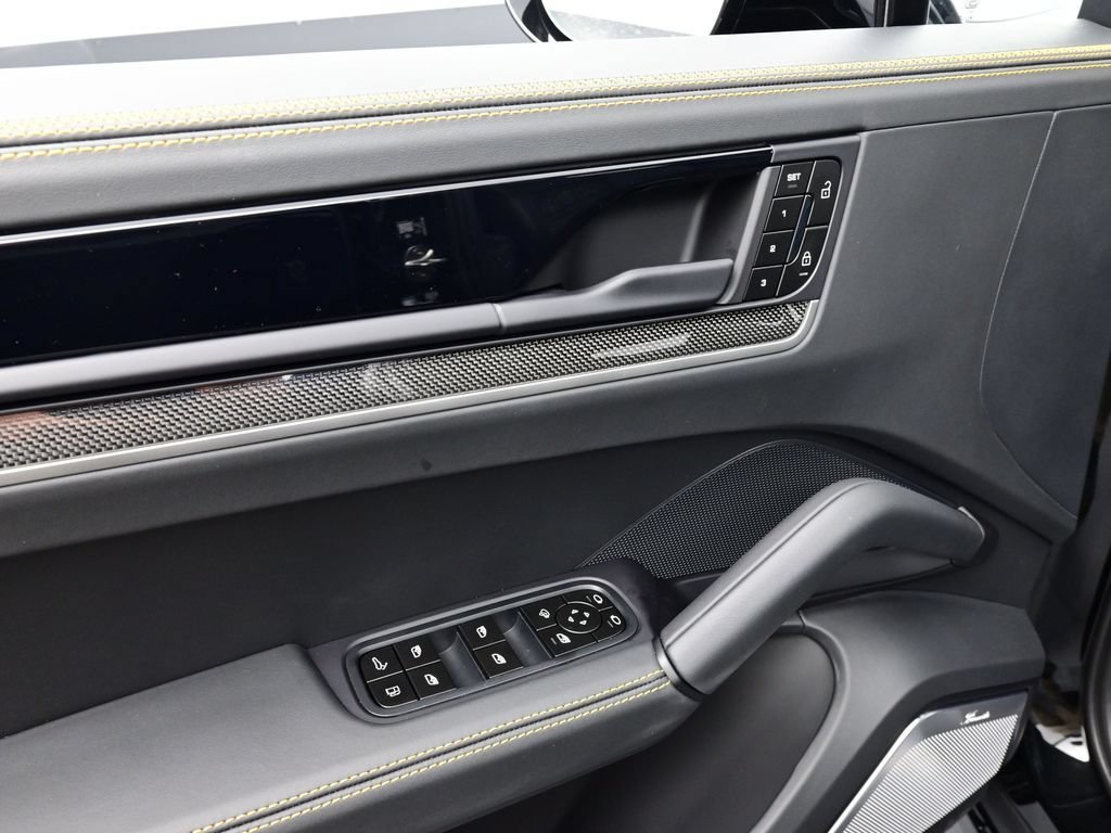 New 2026 Porsche Cayenne Turbo AWD/4WD image 16