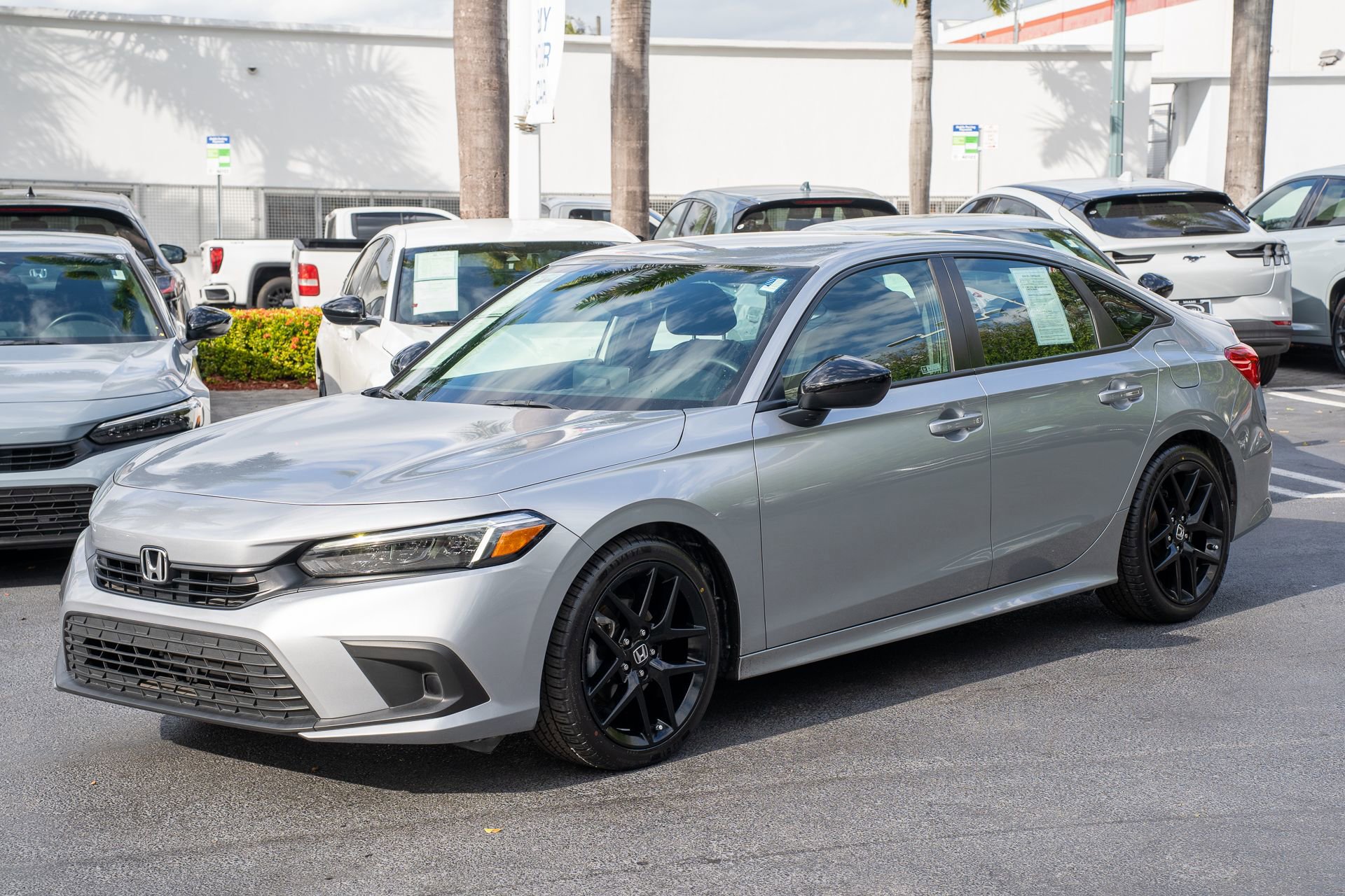 Used 2023 Honda Civic Sport image 1