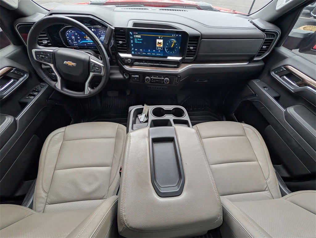 Used 2024 Chevrolet Silverado 3500 LT image 9