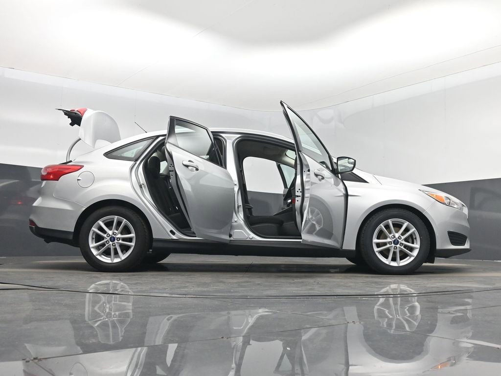 Used 2018 Ford Focus SE image 7