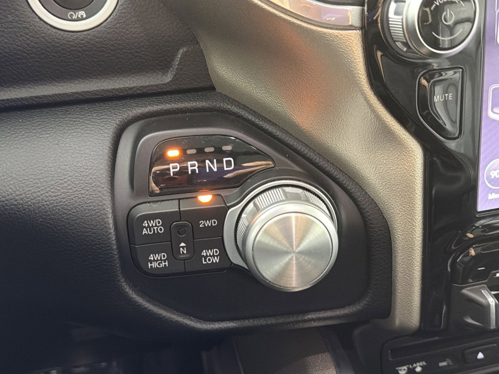 Used 2019 RAM 1500 Laramie image 22