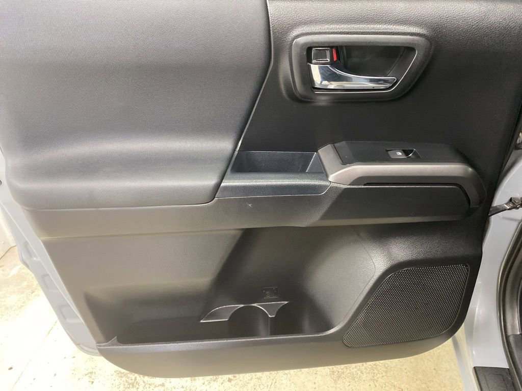 Used 2019 Toyota Tacoma TRD Off-Road AWD/4WD image 20