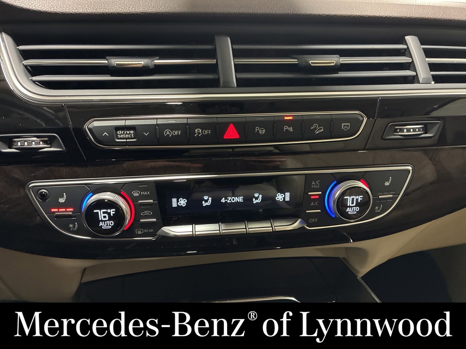 Used 2019 Audi Q7 3.0T Prestige w/ Prestige Package image 25