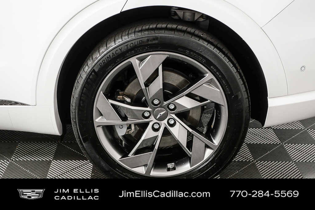 Used 2025 Genesis Electrified GV70 Advanced AWD/4WD image 38