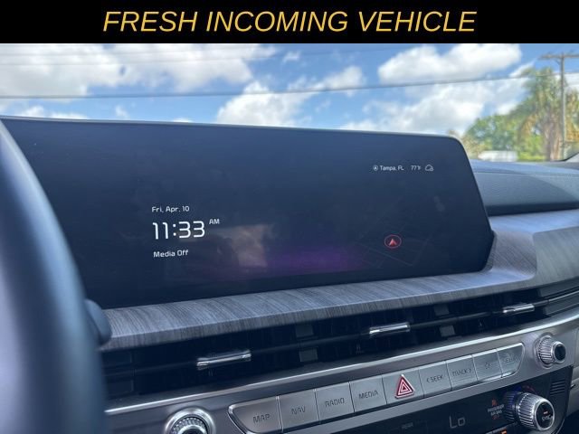 Used 2024 Kia Telluride EX w/ EX Captain's Chair Package image 20