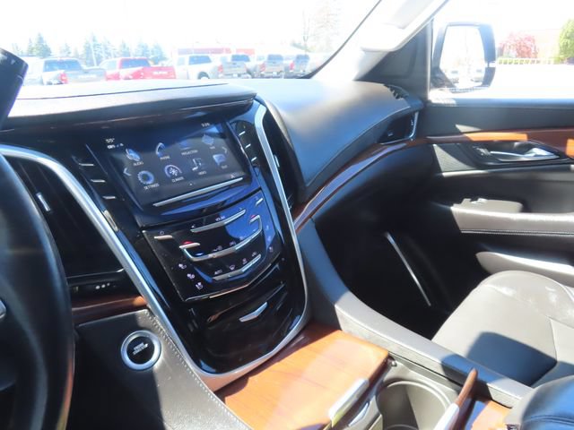 Used 2020 Cadillac Escalade Premium Luxury AWD/4WD image 39