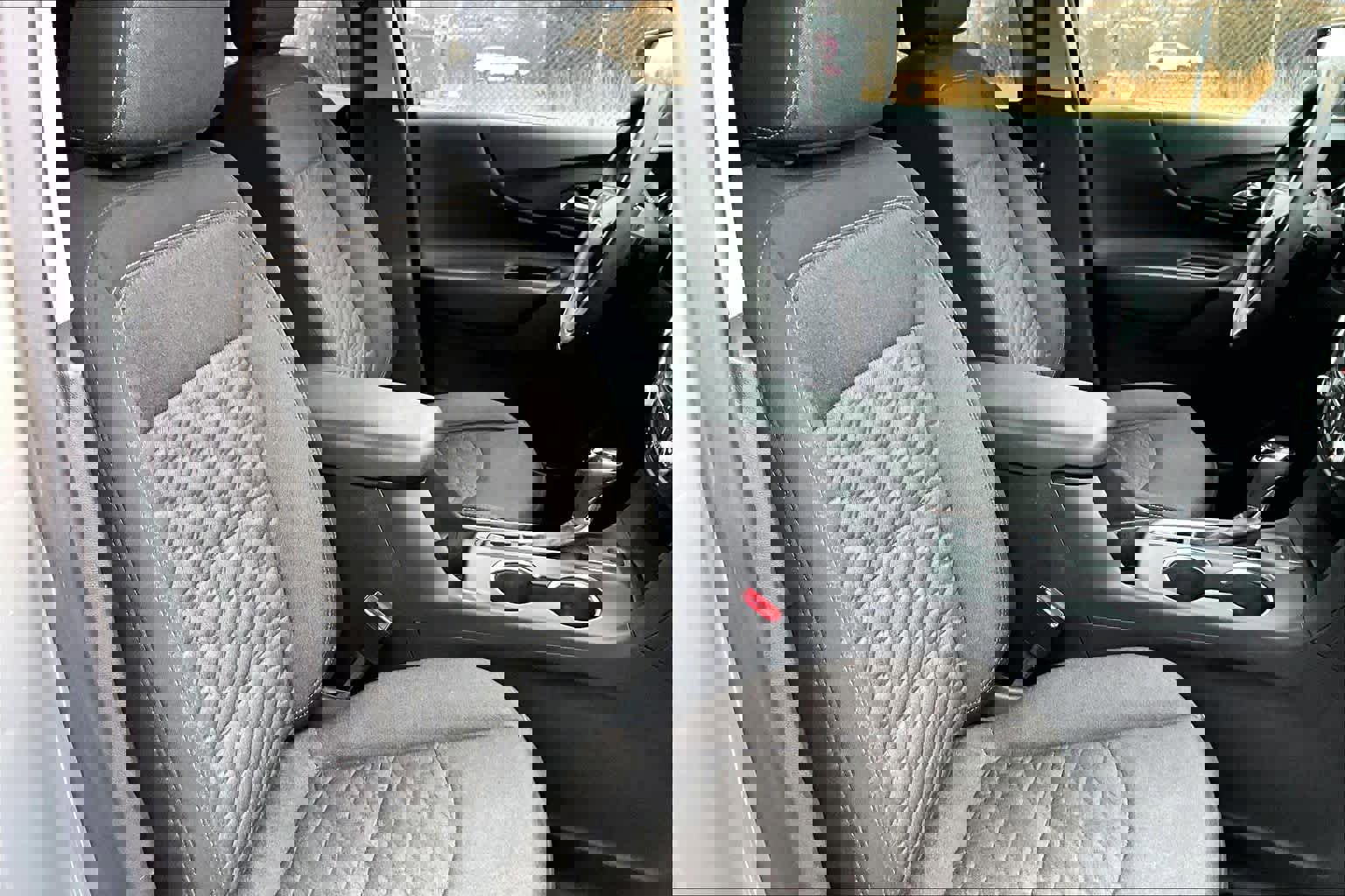 Used 2019 Chevrolet Equinox LT image 9