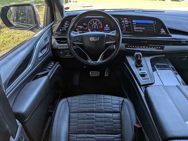 Certified 2024 Cadillac Escalade ESV V AWD/4WD image 18