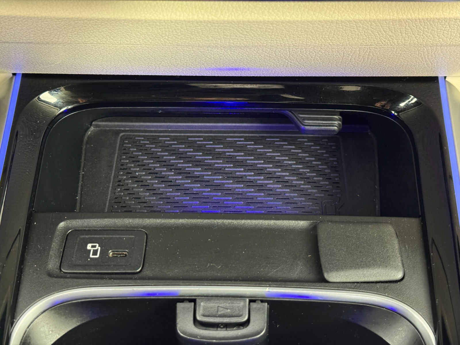 Used 2023 Mercedes-Benz EQB 250+ EQB 250+ w/ Exclusive Package image 31