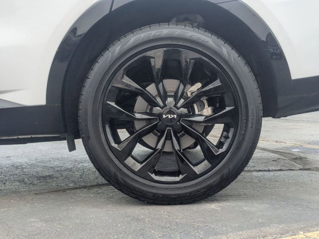 Used 2023 Kia Sorento SX image 12