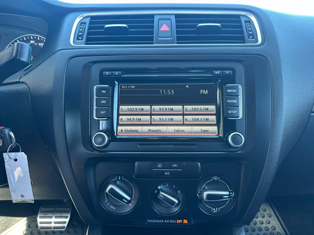 Used 2012 Volkswagen Jetta GLI FWD image 19