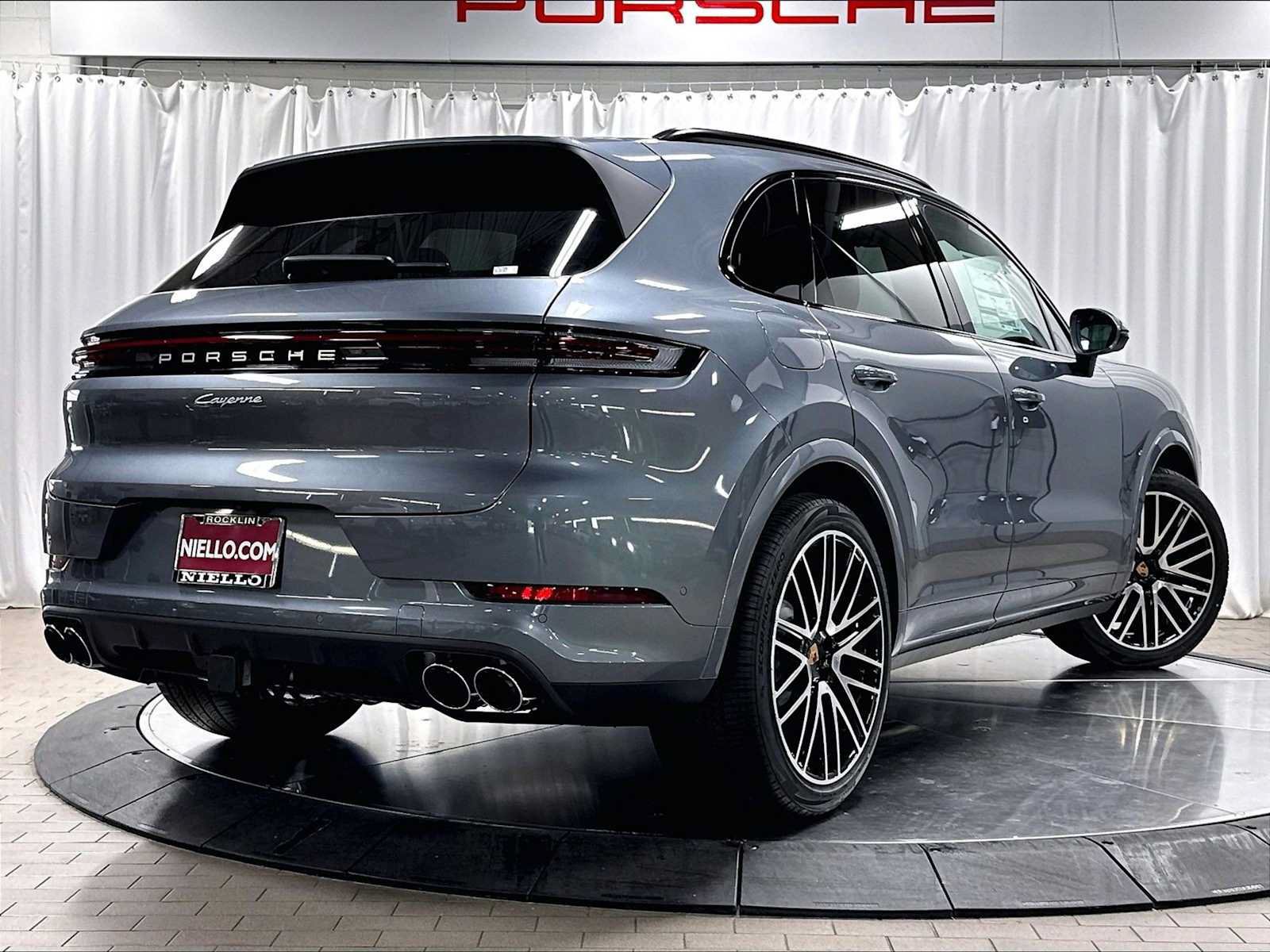 New 2026 Porsche Cayenne AWD/4WD image 7