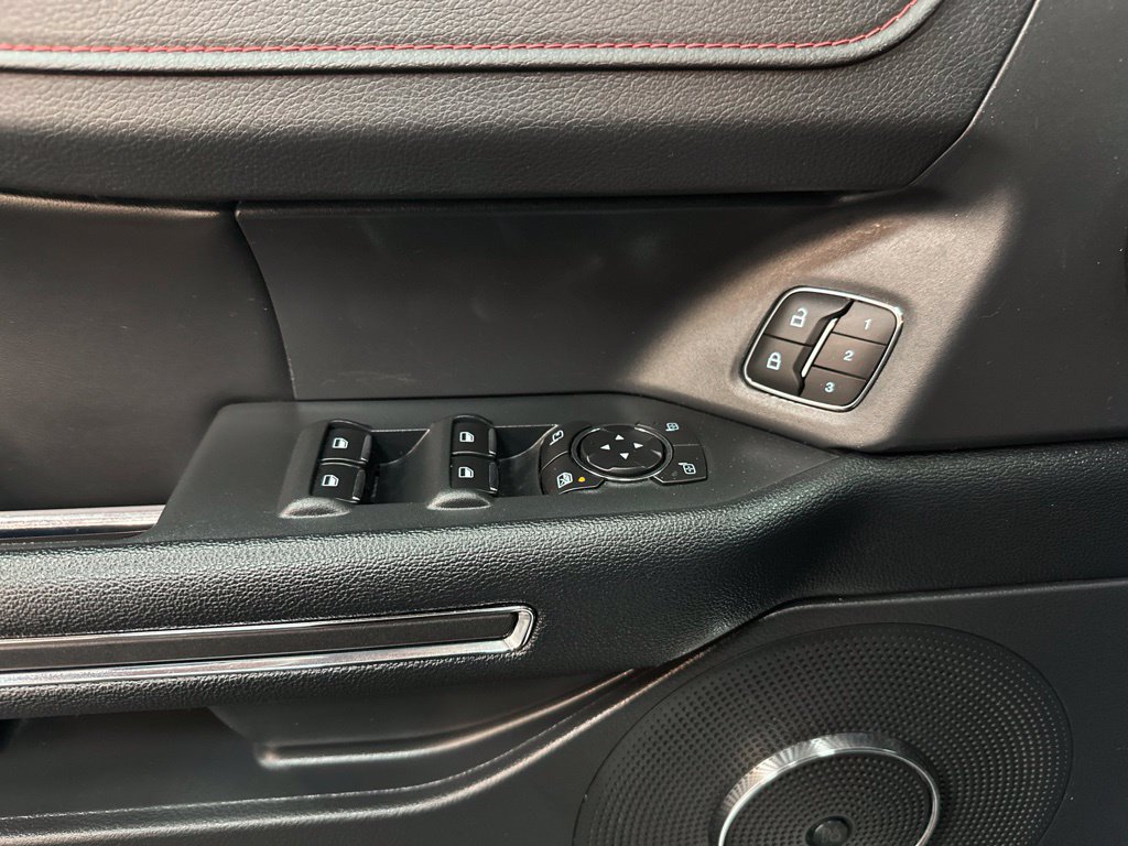 Used 2022 Ford Expedition Limited AWD/4WD image 17