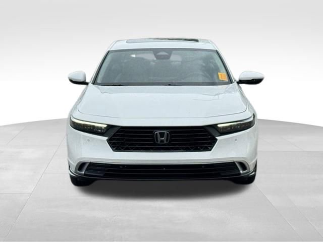 Used 2024 Honda Accord Touring image 11