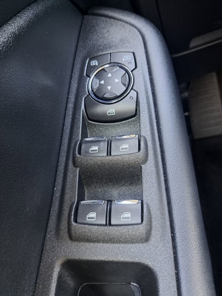 Used 2022 Ford Edge SEL w/ Convenience Package image 16