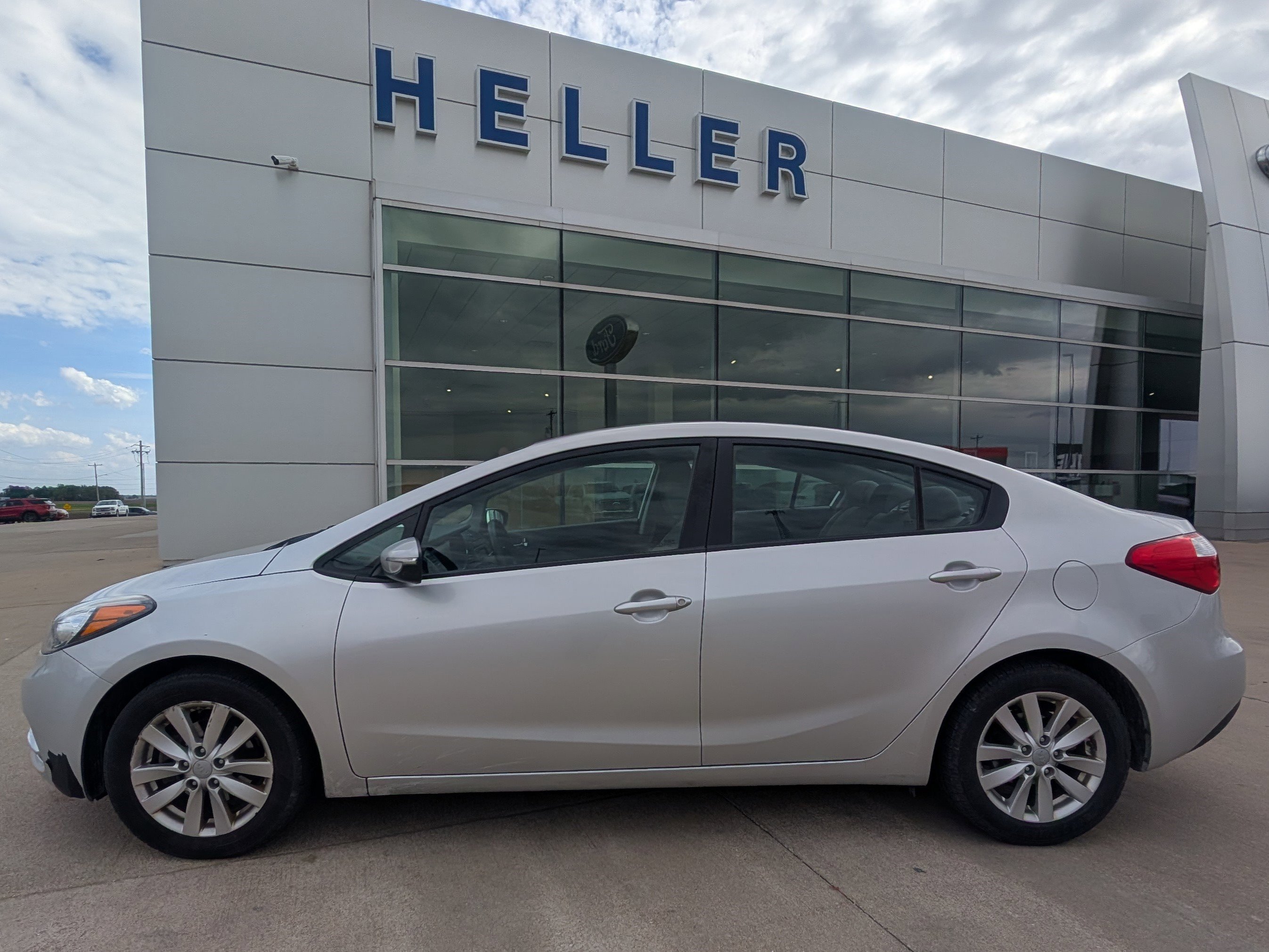 Used 2014 Kia Forte LX w/ Popular Package FWD image 3