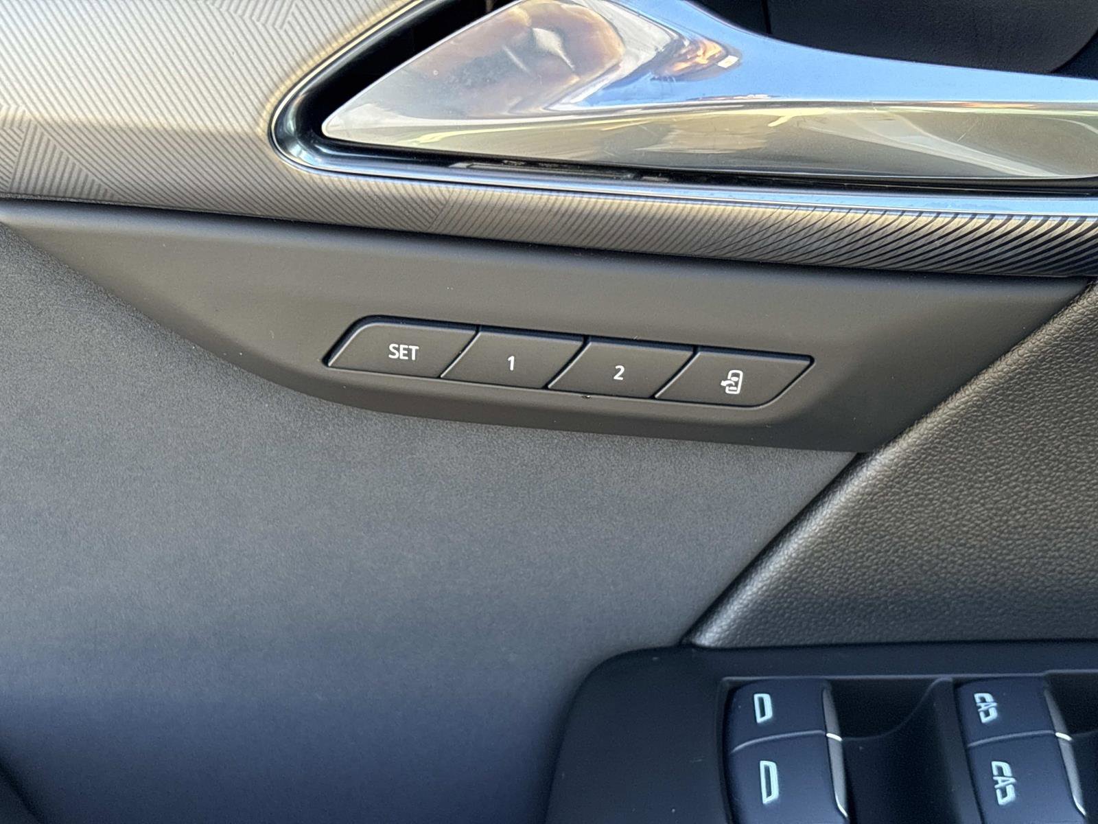 Used 2024 Buick Envision Sport Touring image 13