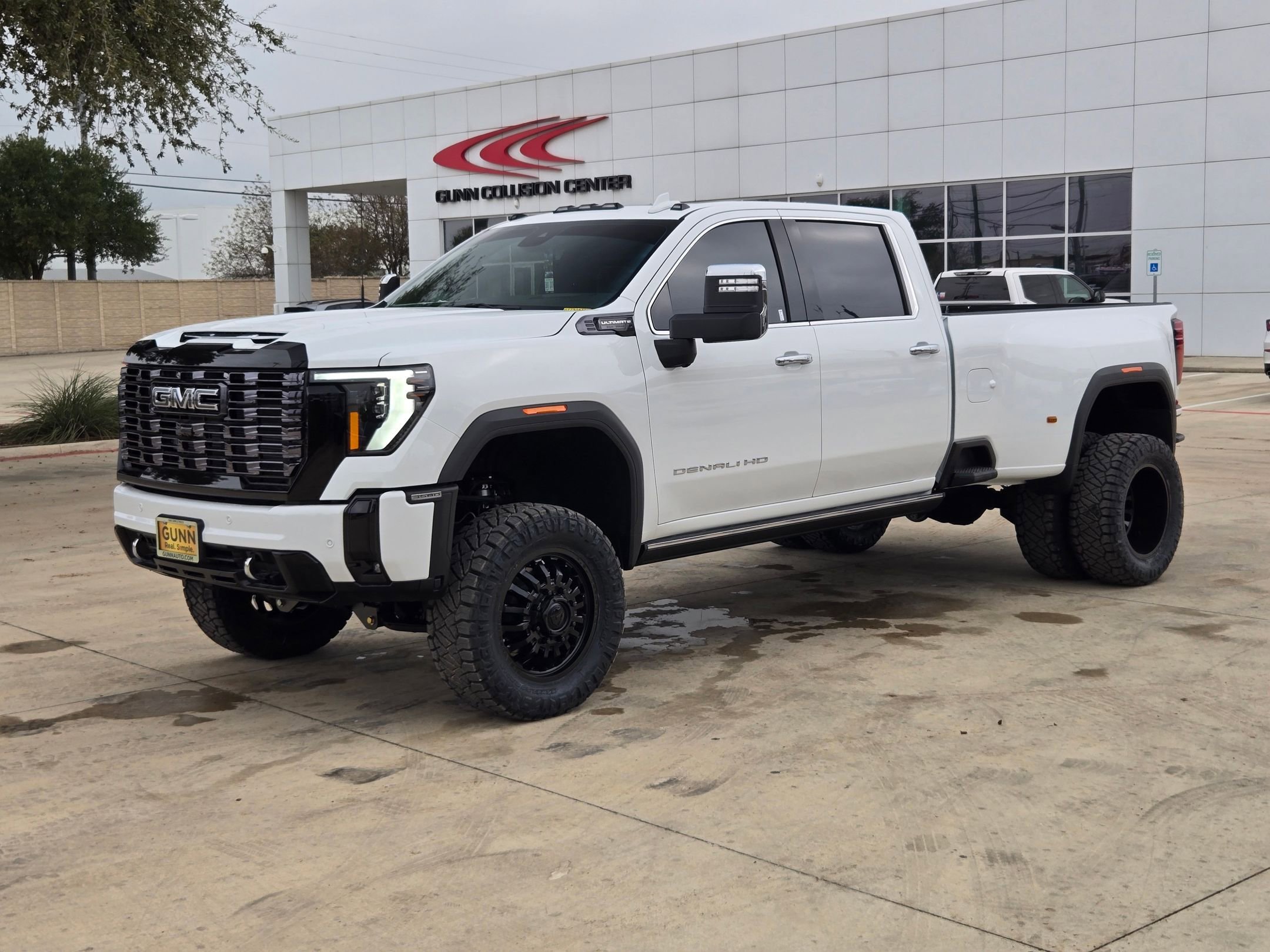 New 2025 GMC Sierra 3500 Denali Ultimate image 7