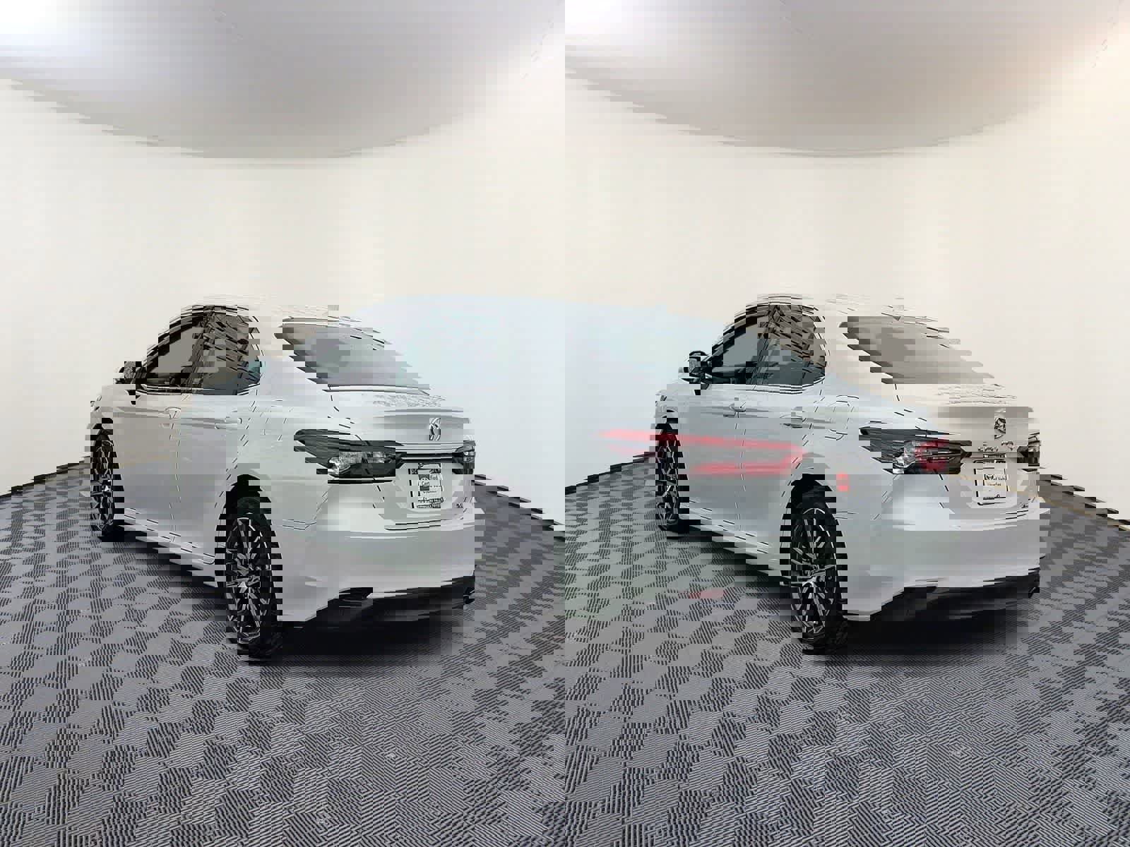 Certified 2024 Toyota Camry XLE w/ Navigation Package image 9