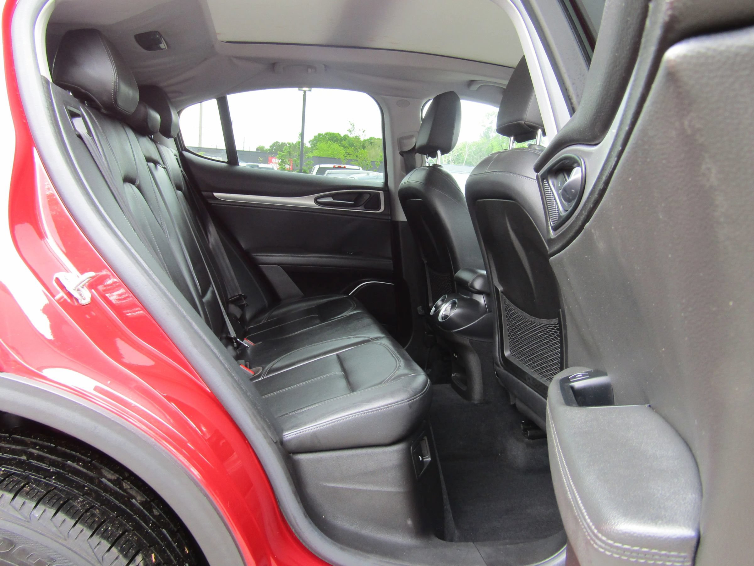 Used 2018 Alfa Romeo Stelvio Ti AWD/4WD image 17
