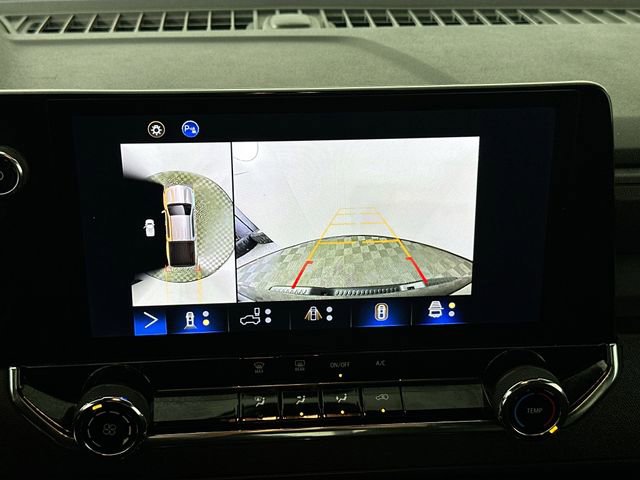 Used 2023 Chevrolet Colorado Trail Boss w/ Technology Package image 12