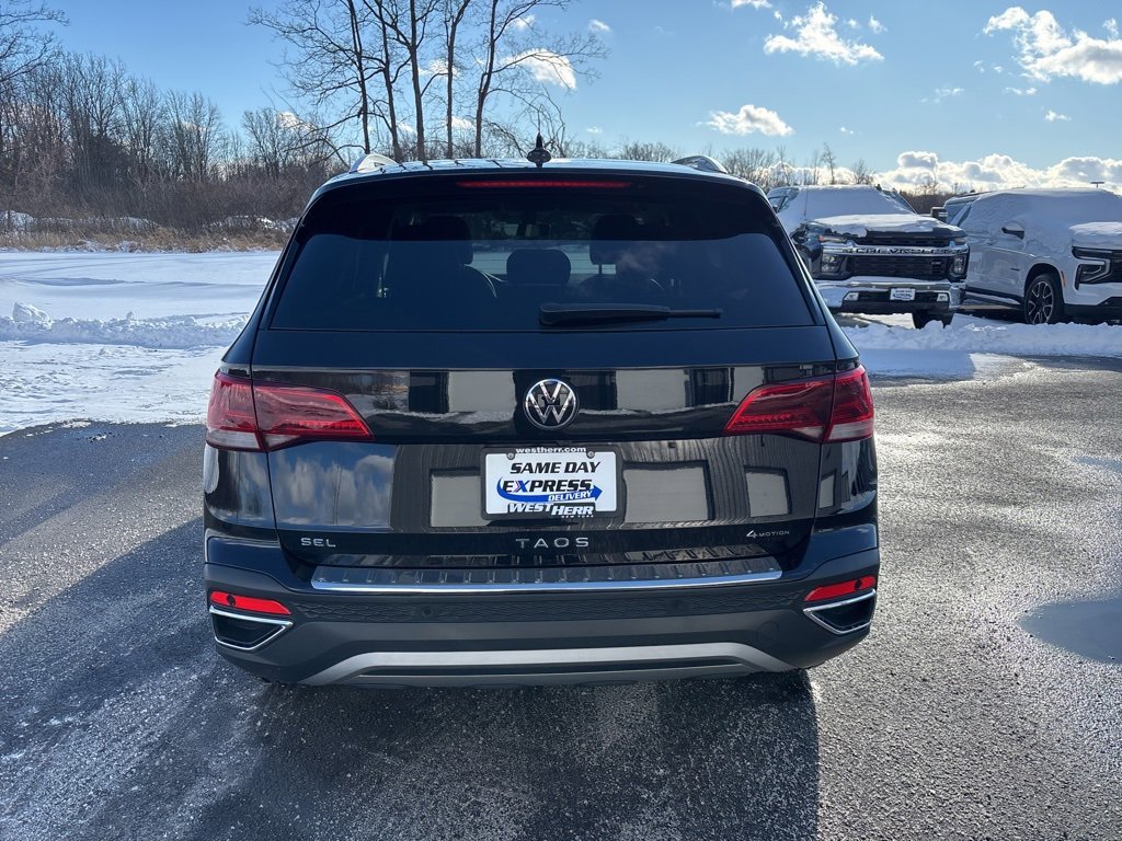 Used 2024 Volkswagen Taos SEL image 6
