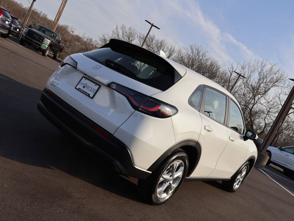 Certified 2024 Honda HR-V LX image 7