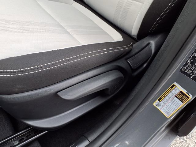 Used 2025 Hyundai Venue SEL FWD image 85
