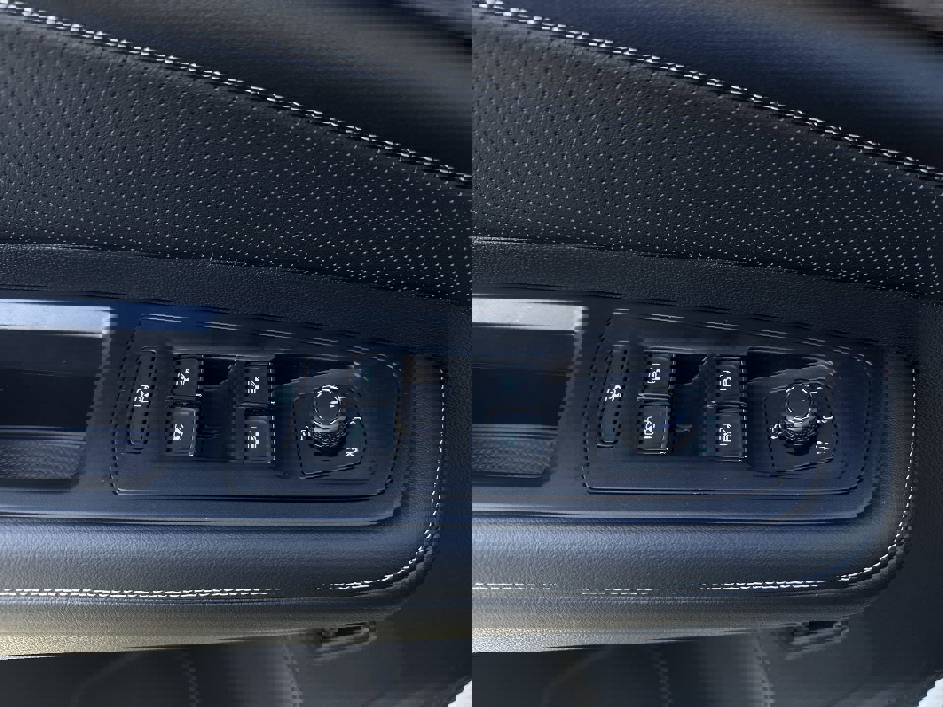 New 2026 Volkswagen Atlas SEL Premium R-Line image 24