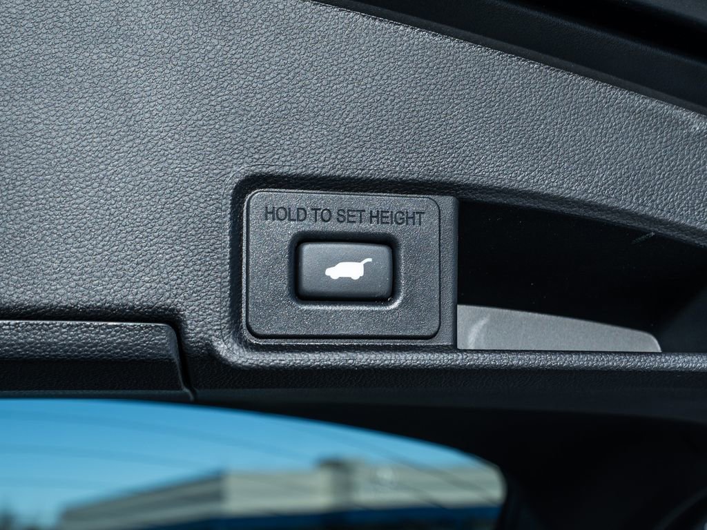 Certified 2025 Acura RDX w/ Technology Package image 46