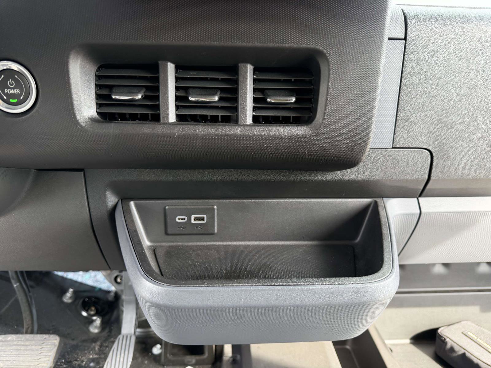 Used 2024 Chevrolet Brightdrop 600 w/ Commercial Equipment Package image 15