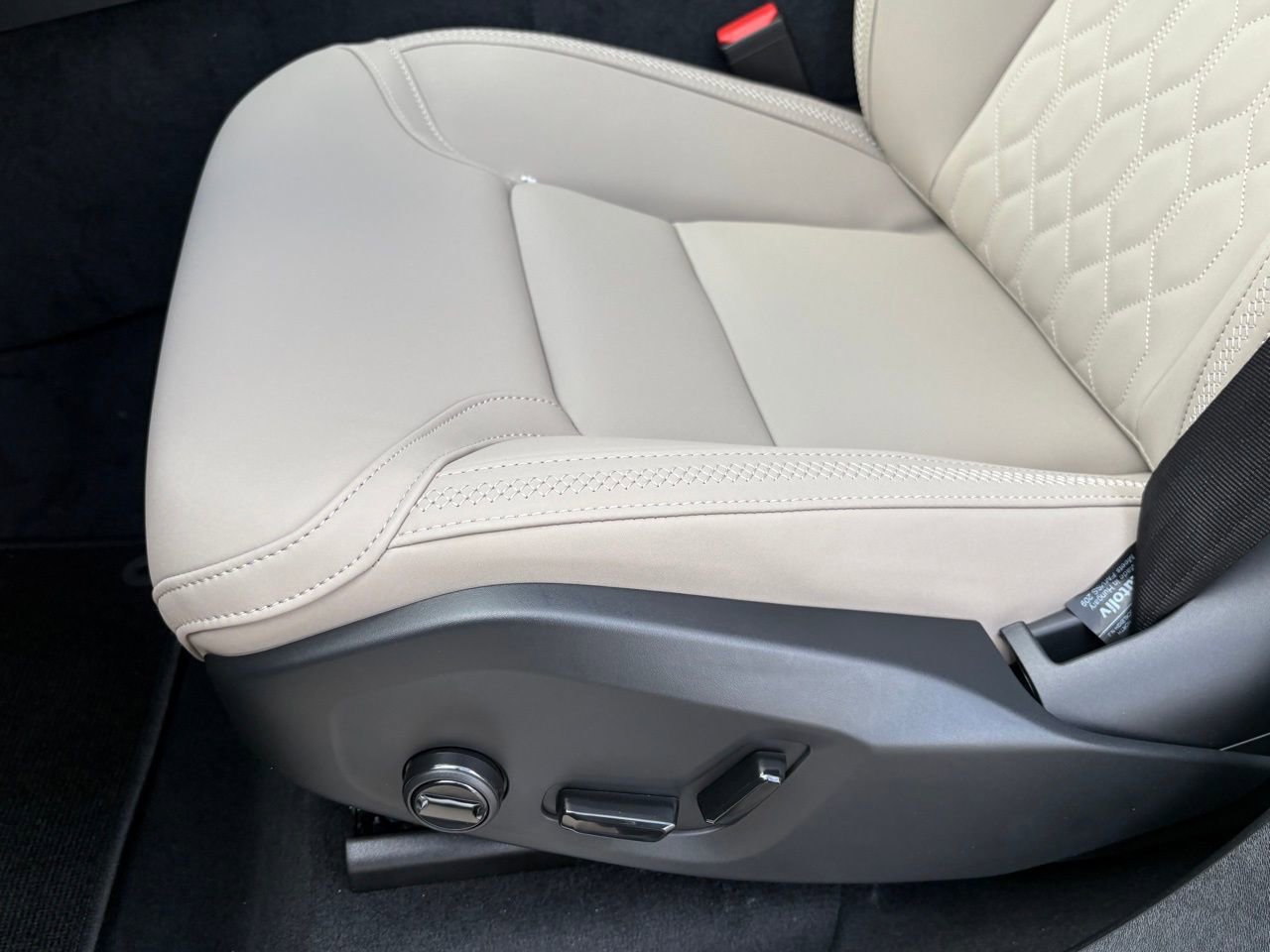 New 2026 Volvo XC90 T8 Plus image 21