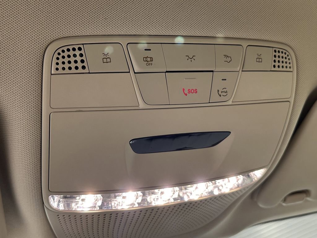 Certified 2022 Mercedes-Benz GLC 300 image 33