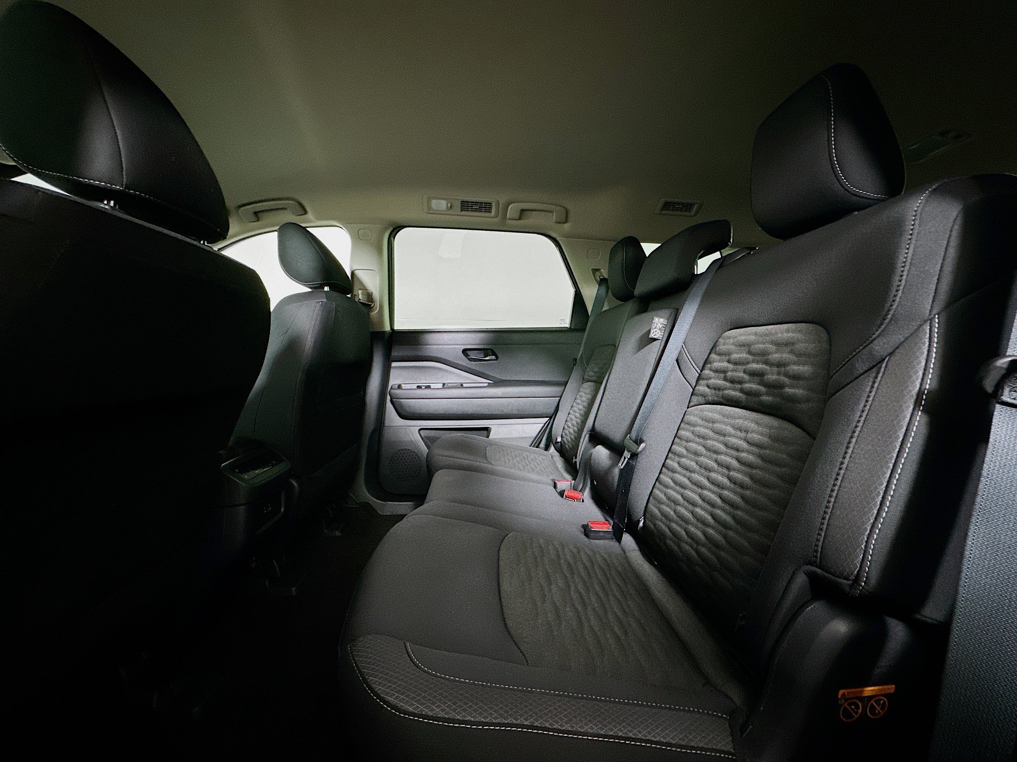 Used 2025 Nissan Pathfinder SV AWD/4WD image 27
