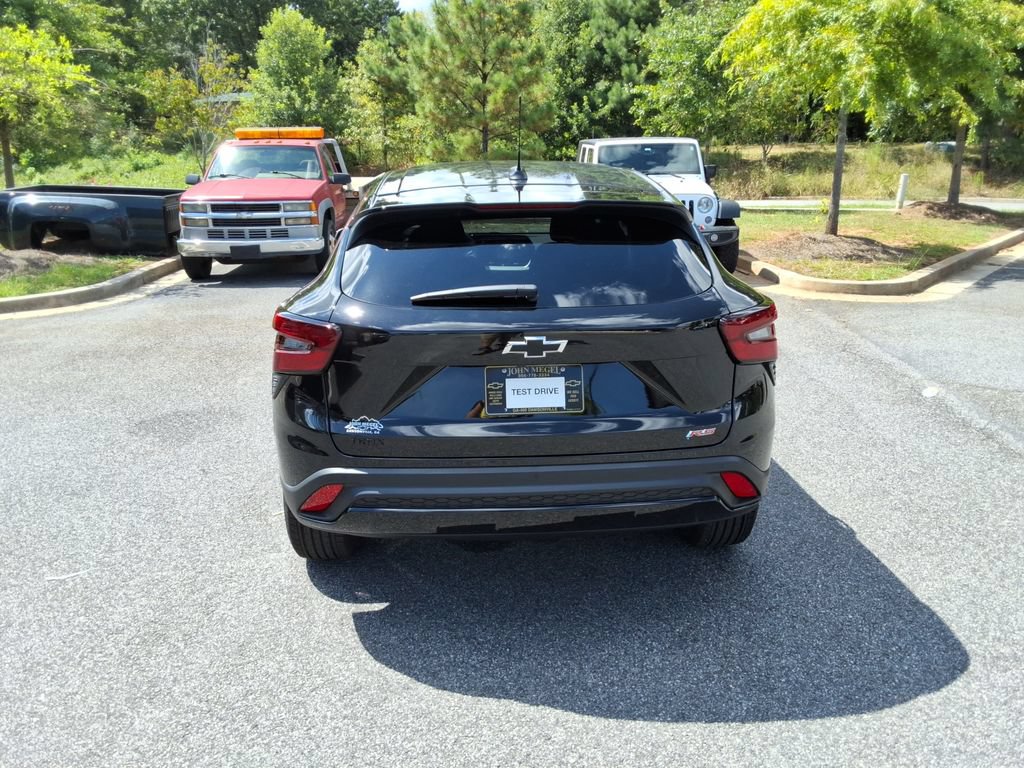 New 2026 Chevrolet Trax RS w/ Sunroof Package FWD image 6
