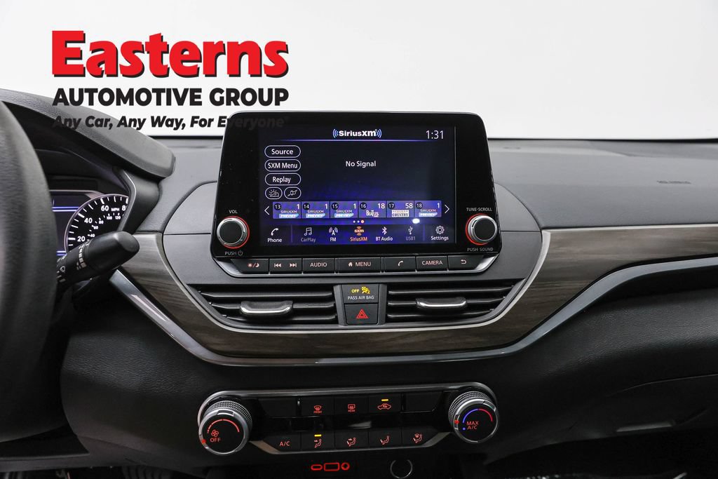 Used 2023 Nissan Altima 2.5 SV FWD image 12