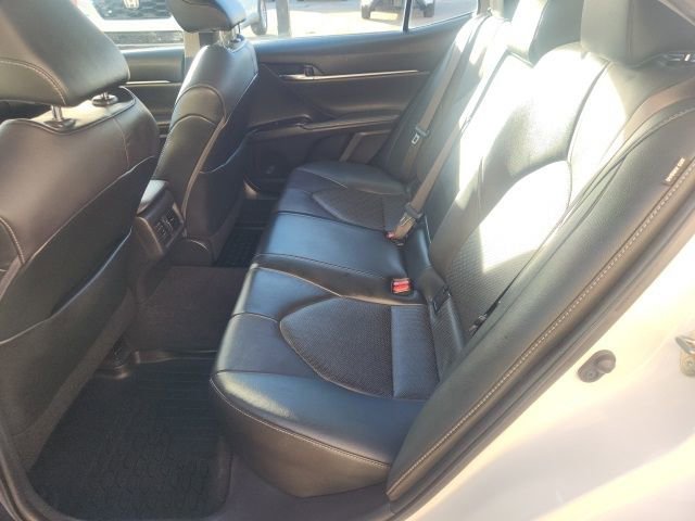 Used 2020 Toyota Camry XSE image 16