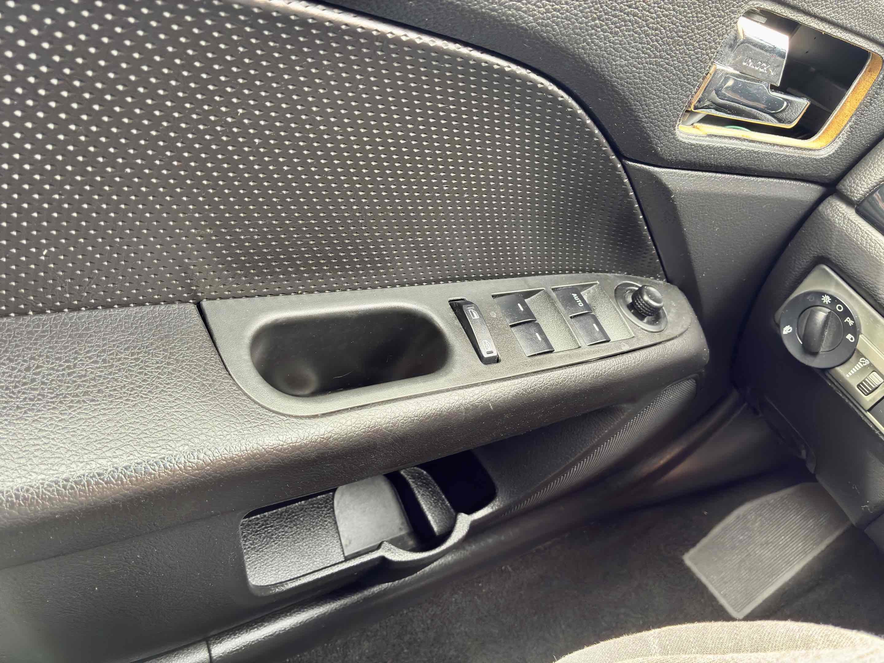 Used 2009 Ford Fusion SEL FWD image 42