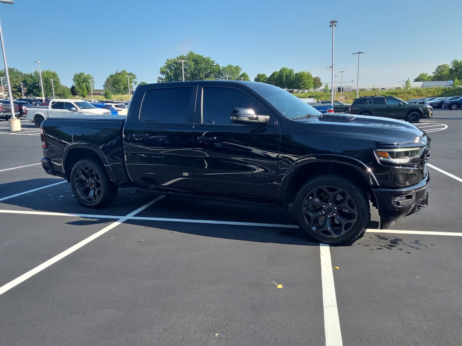 Used 2024 RAM 1500 Limited AWD/4WD image 2