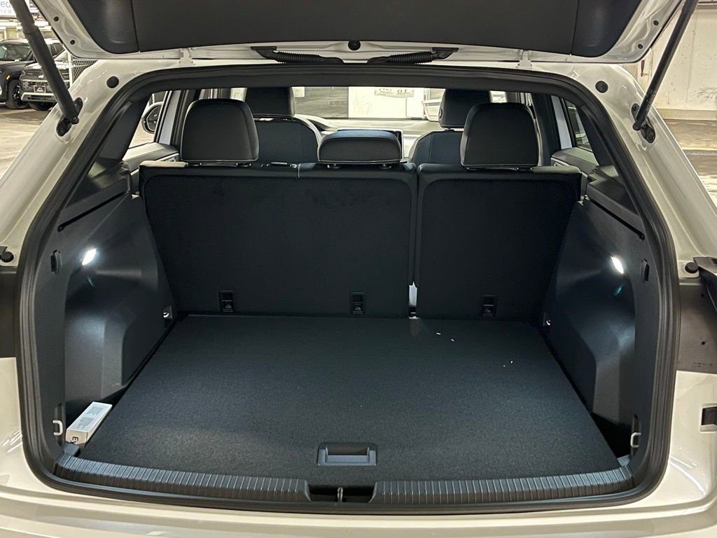 New 2026 Volkswagen Atlas Cross Sport SE AWD/4WD image 37