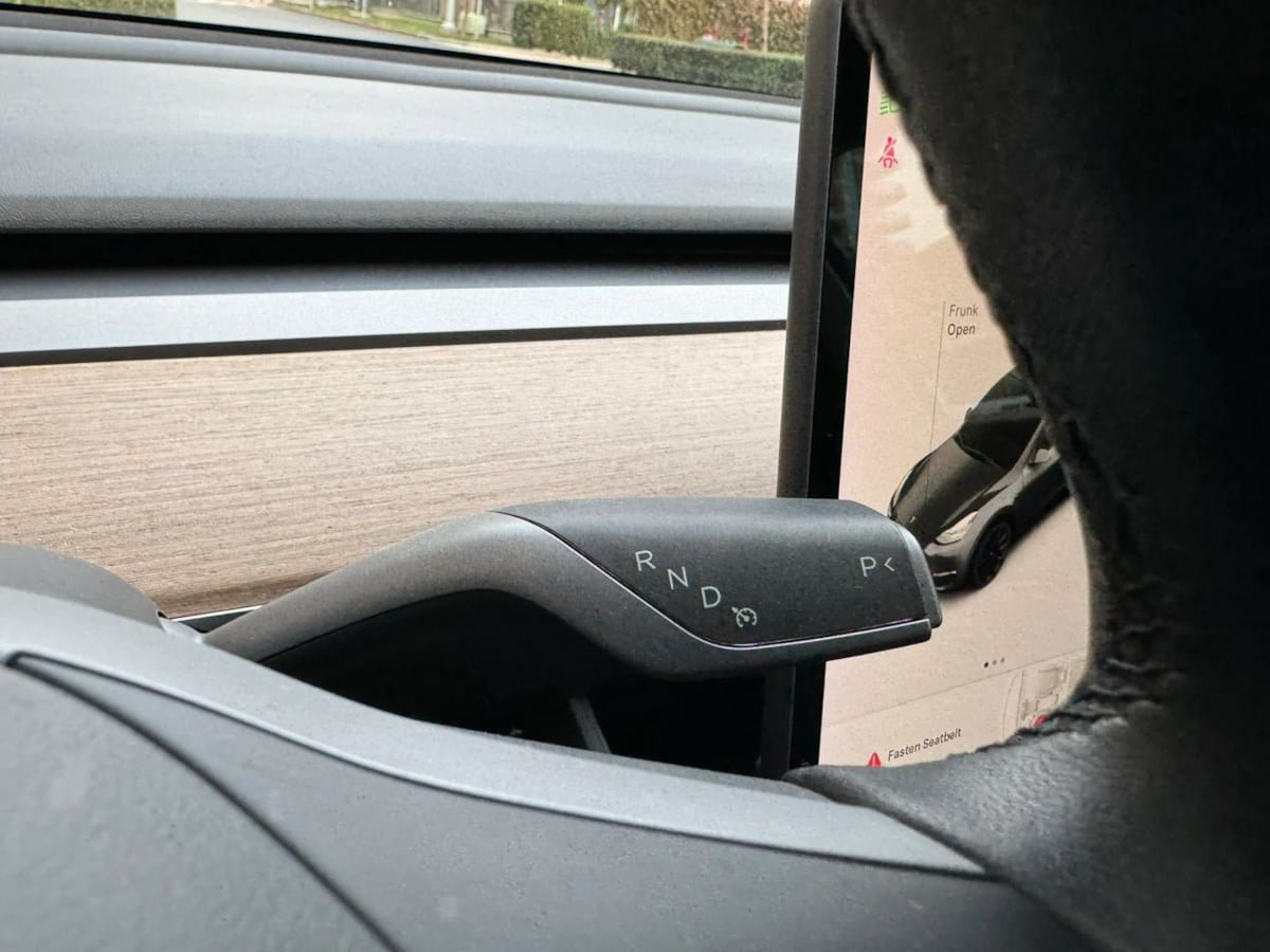 Used 2023 Tesla Model Y Long Range AWD/4WD image 39