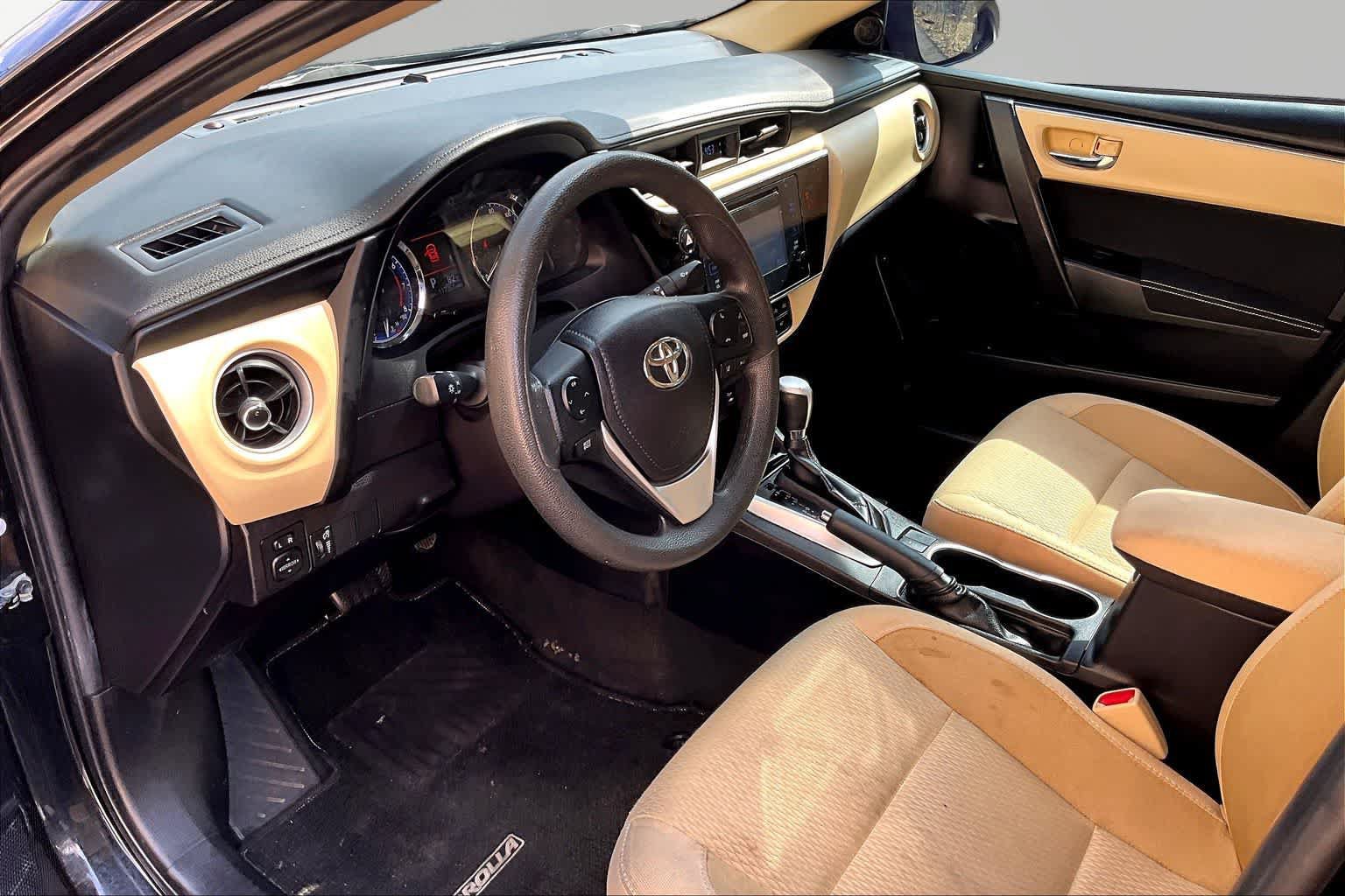 Certified 2019 Toyota Corolla LE FWD image 18