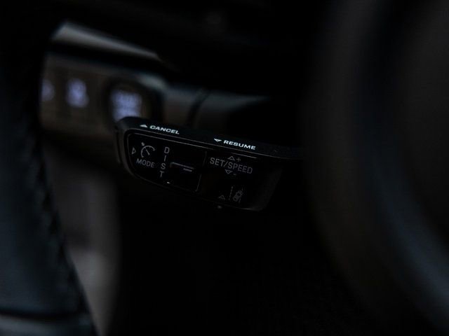 Certified 2025 Porsche 911 Carrera RWD image 37