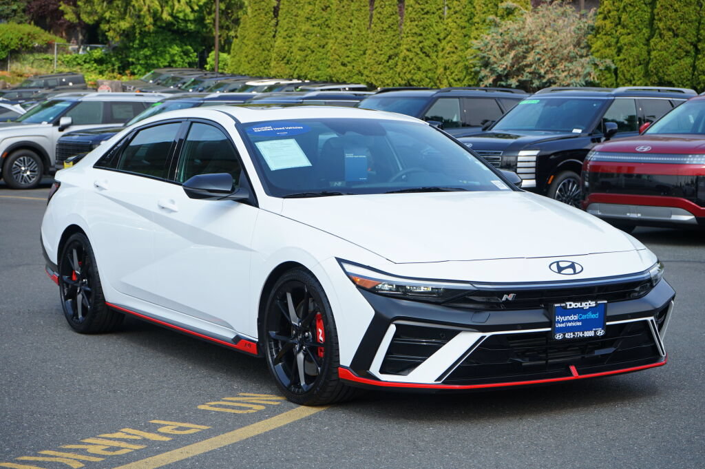 Certified 2025 Hyundai Elantra N FWD image 3