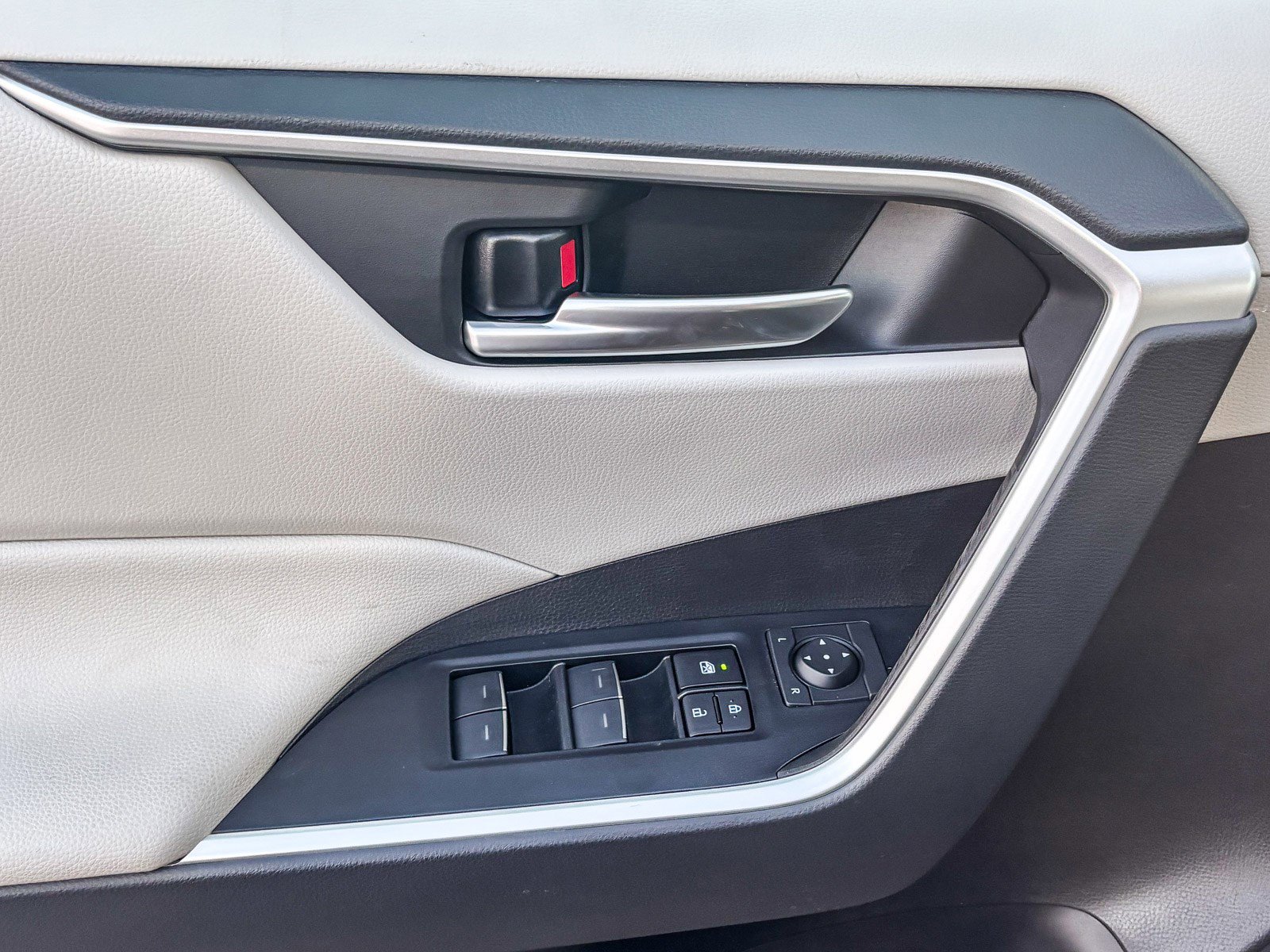 New 2025 Toyota RAV4 XLE Premium image 22