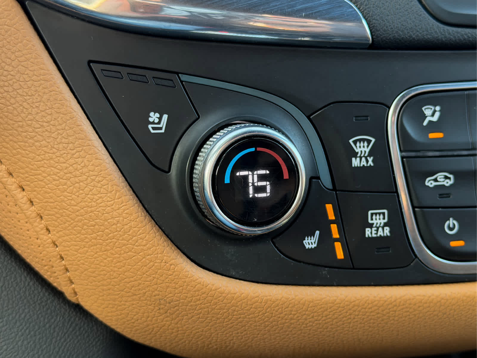 Used 2020 Chevrolet Equinox Premier image 23