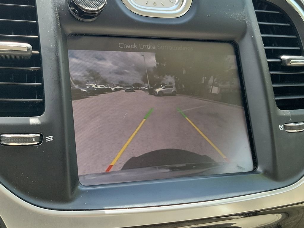 Used 2016 Chrysler 300 Limited w/ Driver Convenience Group image 31