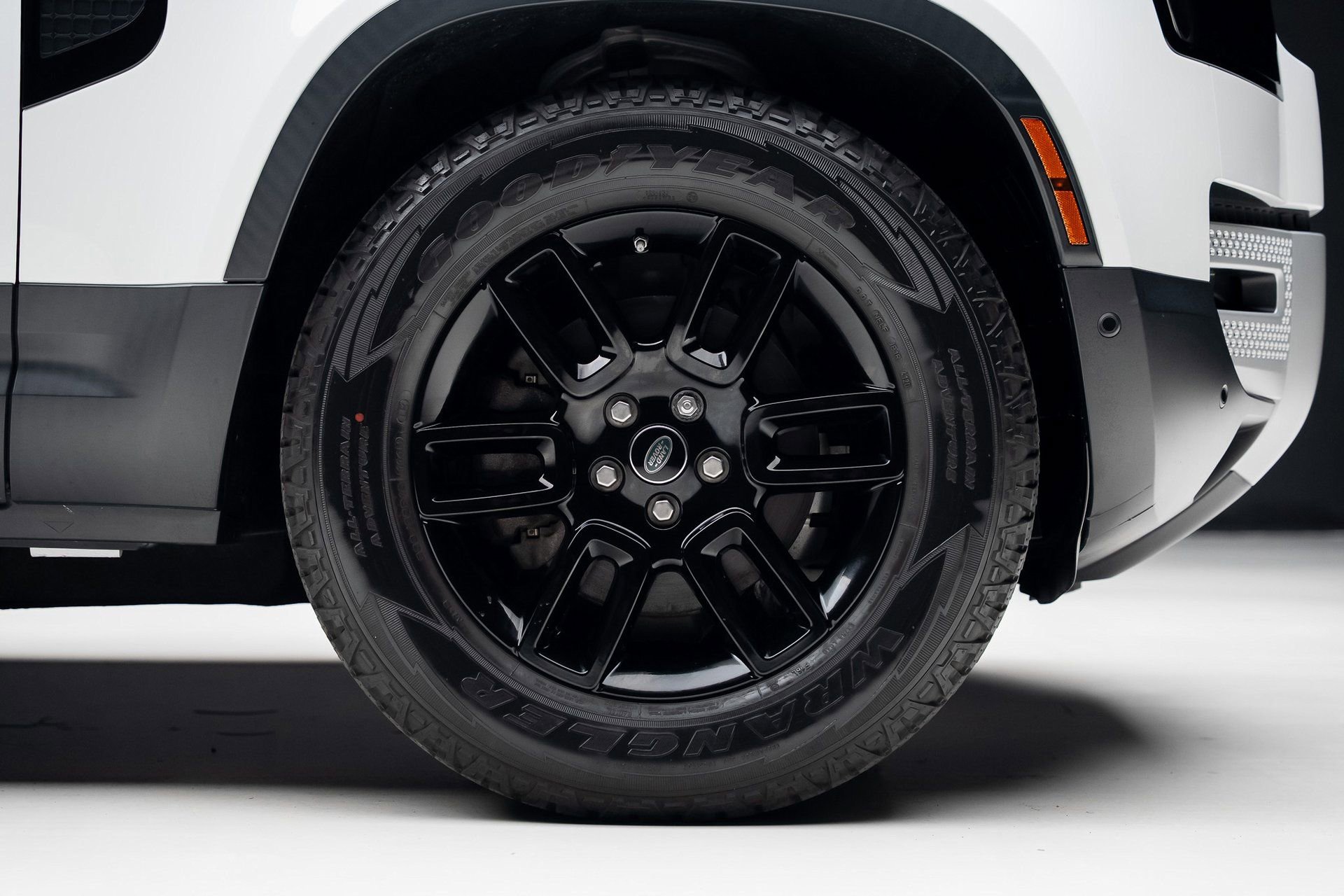 Used 2021 Land Rover Defender 110 S image 40