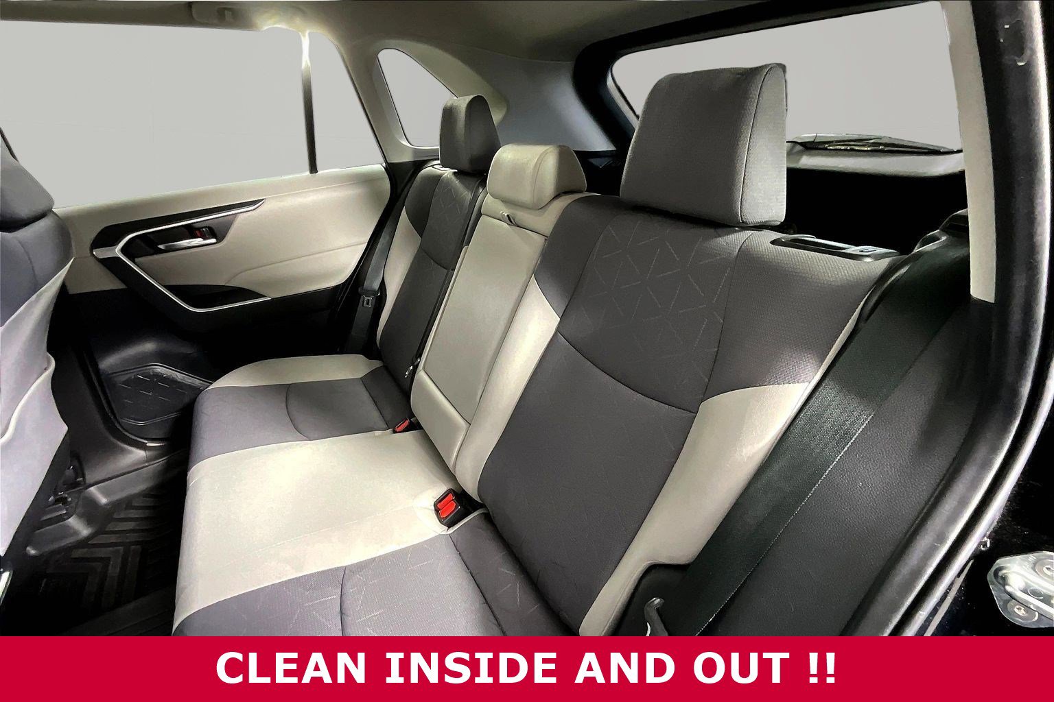 Used 2022 Toyota RAV4 XLE w/ Convenience Package AWD/4WD image 19